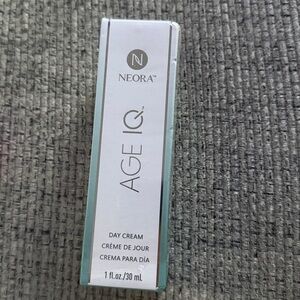 Neora Age IQ Day Cream